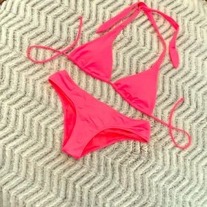 Victoria’s Secret bikini